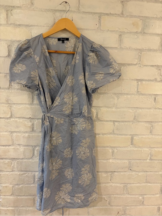 Madewell Dresses & Skirts - Madewell Floral Print Wrap Mini Dress (B6)